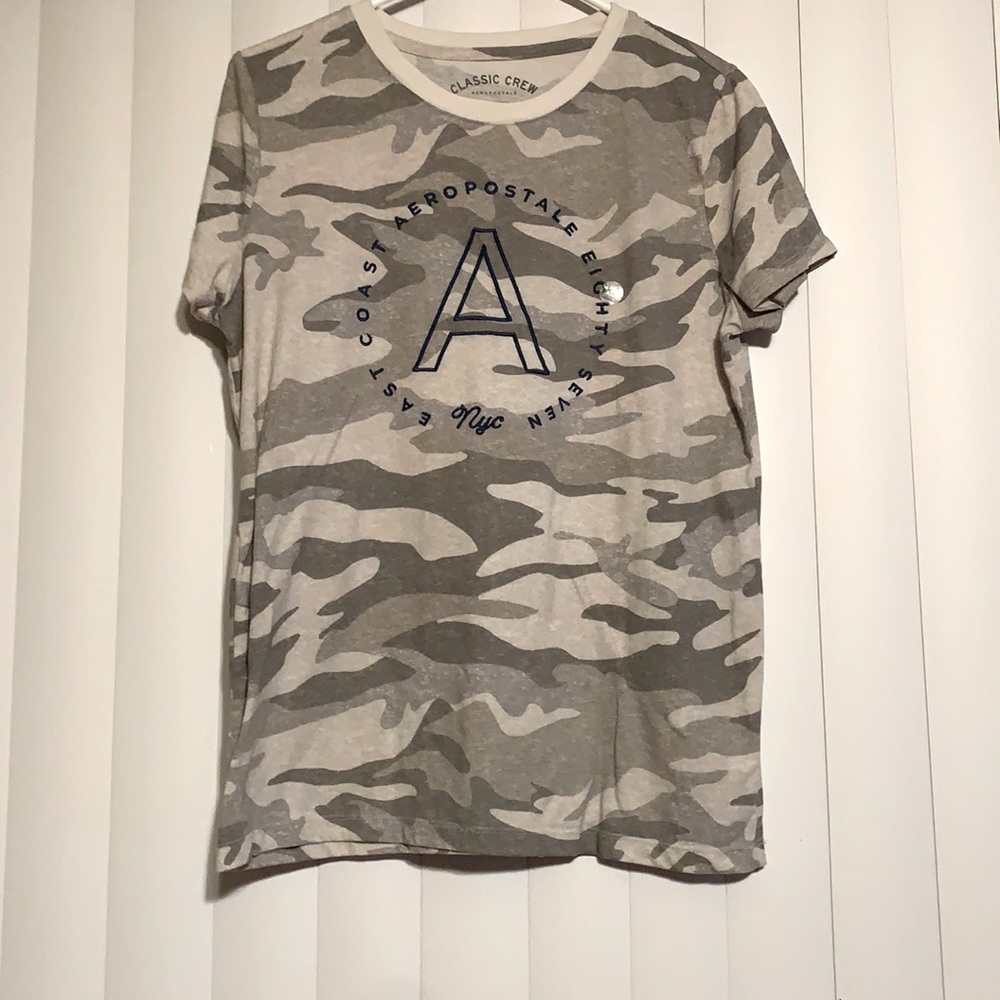 Aerospace women/junior size XL camo T-shirt NWOT